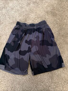 All in Motion Men’s  Gray Camo Athletic Shorts